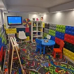 Knieja 3*