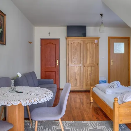 Knieja Bed and Breakfast