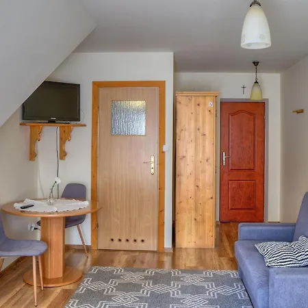 Knieja Bed and Breakfast