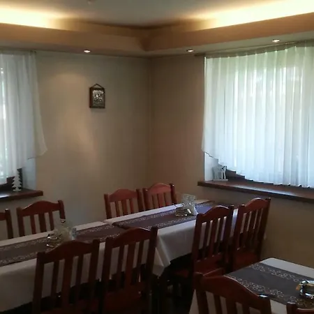 Knieja فندق مبيت وإفطار