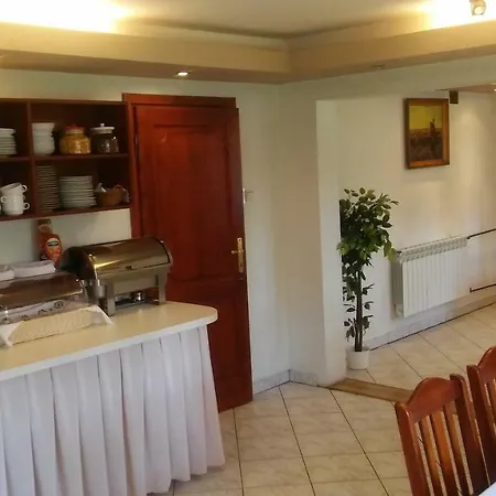 Knieja فندق مبيت وإفطار 3*