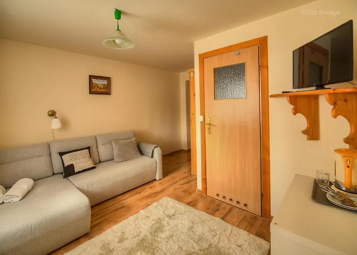 Knieja 住宿加早餐酒店 3*