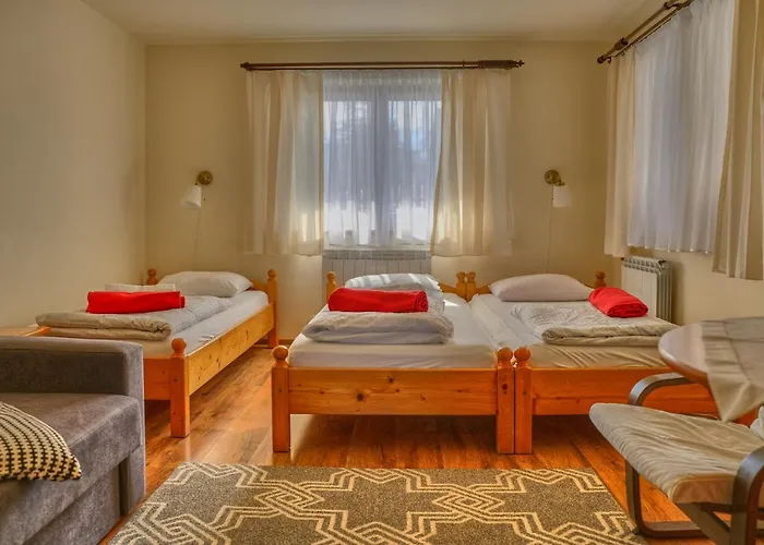 Knieja 住宿加早餐酒店 穆扎希赫尔