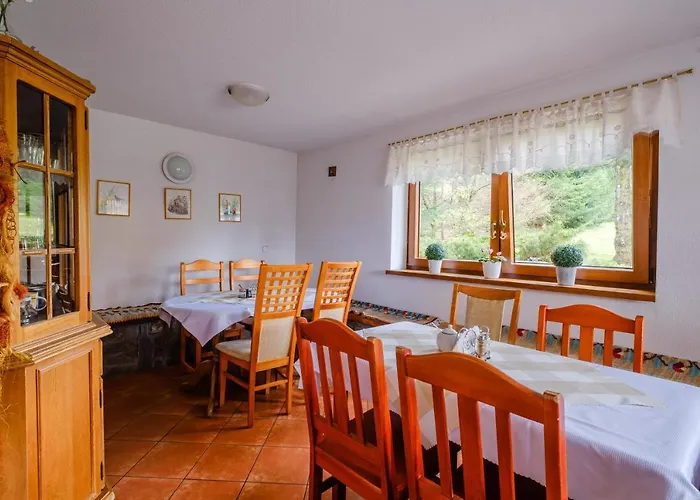 Knieja 住宿加早餐酒店 3*