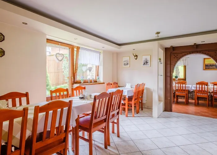 住宿加早餐酒店 Knieja 3*