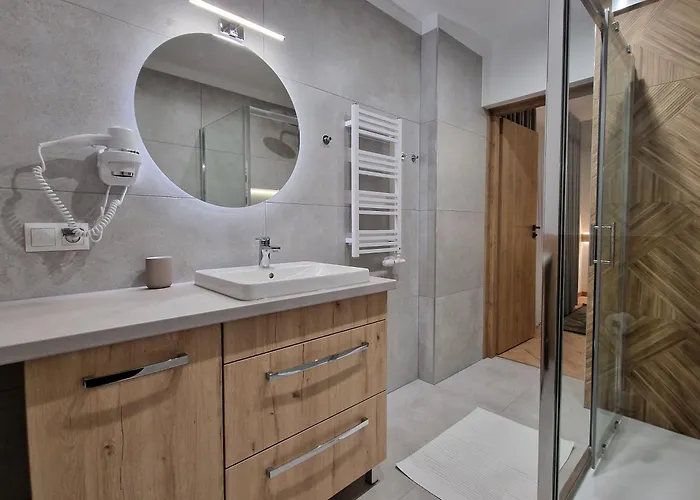 Knieja 住宿加早餐酒店 穆扎希赫尔